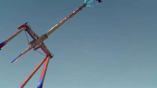 Супер Карусели ! Ярмарка в Германии! смотреть онлайн