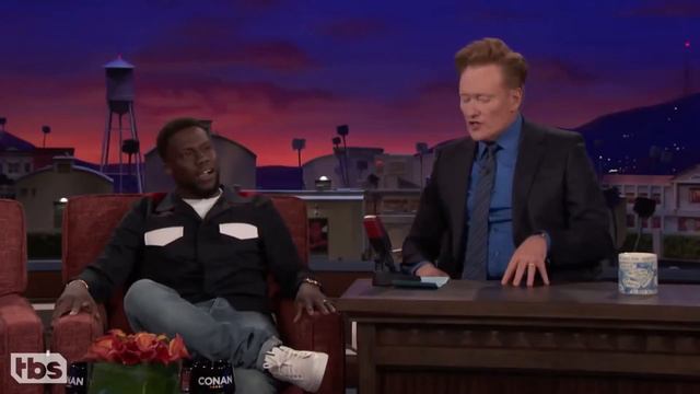 Кевин Харт о том, как его бил Джеймс Харден и его противостояние игрокам NBA (Интервью на русском) смотреть онлайн