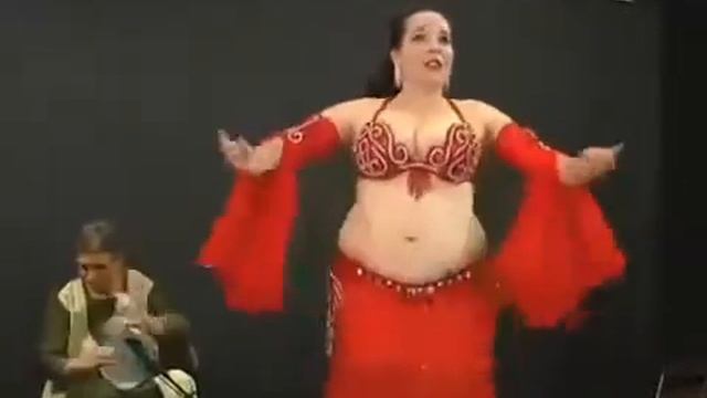 Красивый восточный танец живота. Так танцевать просто невозможно! смотреть онлайн