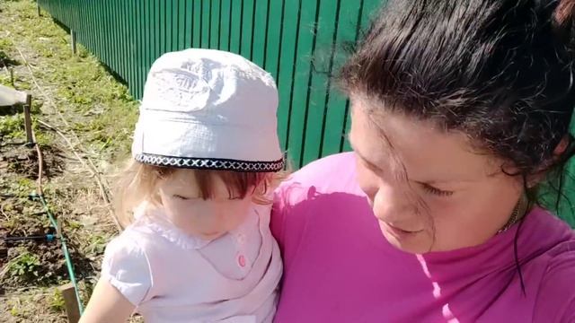 ОБЗОР ОГОРОДА В ДЕРЕВНЕ ?Готовлю КОНВЕРТИКИ ИЗ ЛАВАША/БЛИНЫ С СЫРОМ на завтрак?Жизнь семьи в деревн смотреть онлайн