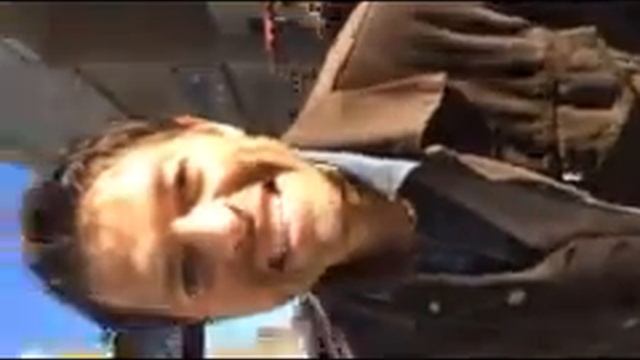 Миша Коллинз передаёт привет в Россию смотреть онлайн