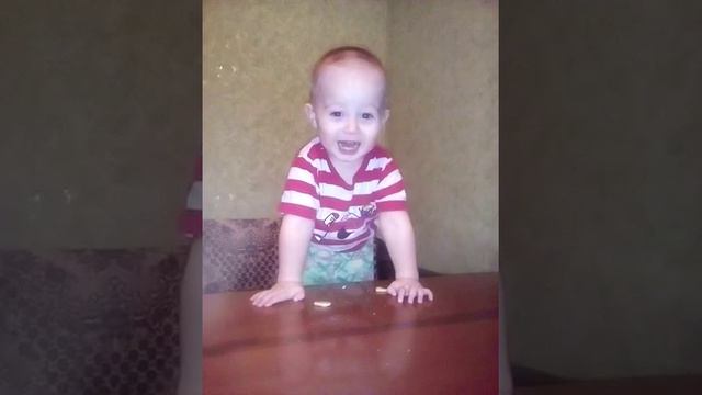 Ребенок научился рычать... смотреть онлайн