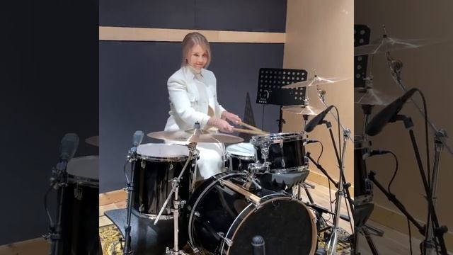 Юлия Тимошенко зажгла на барабанах смотреть онлайн