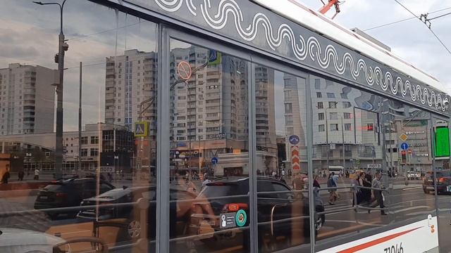 Трамвай 71-931М "Витязь-Москва" следует по маршруту 4 "м. Бульвар Рокоссовского - Курскмй Вокзал" смотреть онлайн