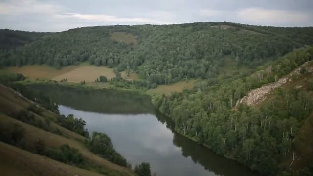 Искусственное озеро  водохранилище