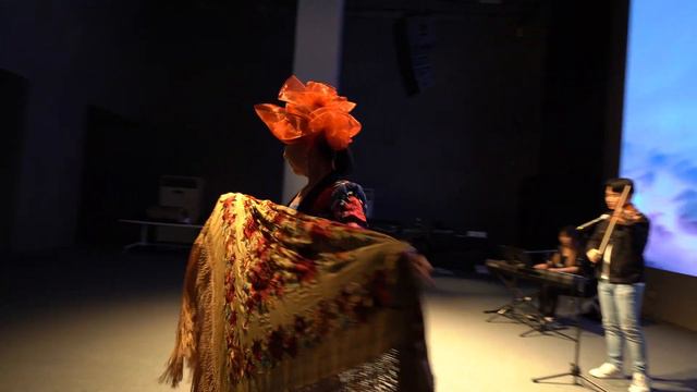 Hijo De La Luna (Mecano) & Sophia's Dance | Dancing With The World Music