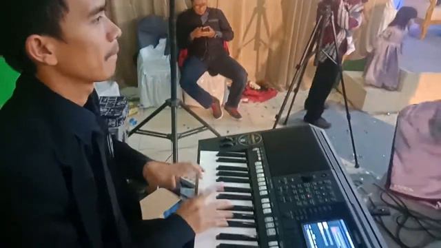 Belajar main drum di yamaha psr 950 смотреть онлайн