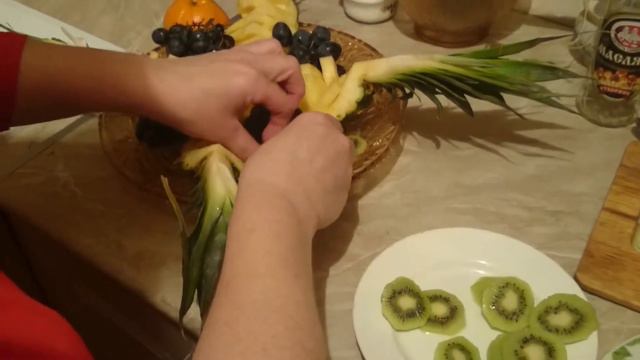 Ананас Натюрморт на блюде смотреть онлайн