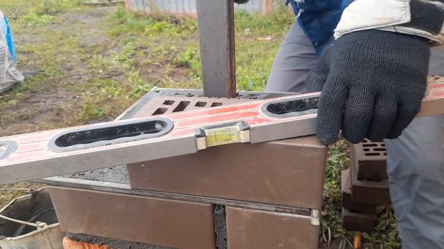 Кладка кирпичного столба на раствор с добавлением сажи смотреть онлайн