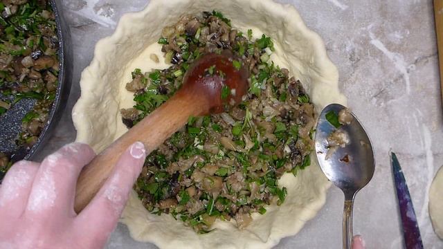 Дрожжевой пирог с овощами, грибами и сыром | Открытый пирог с овощами и шампиньонами смотреть онлайн