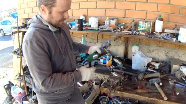 Из китайского скутера в гусеничный вездеход. Часть третья - готовим привода. смотреть онлайн