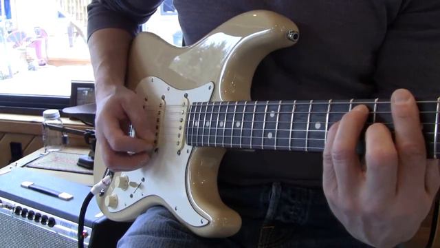 2011 FENDER CUSTOM SHOP STRATOCASTER CLASSIC Demo www.eddievegas.com