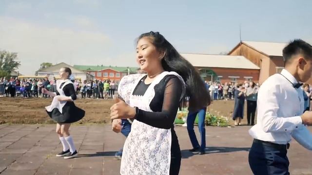 Танец 11 классов. 1 сентября 2018 смотреть онлайн