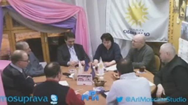 Почему в совке подъезды красили в зеленый цвет смотреть онлайн