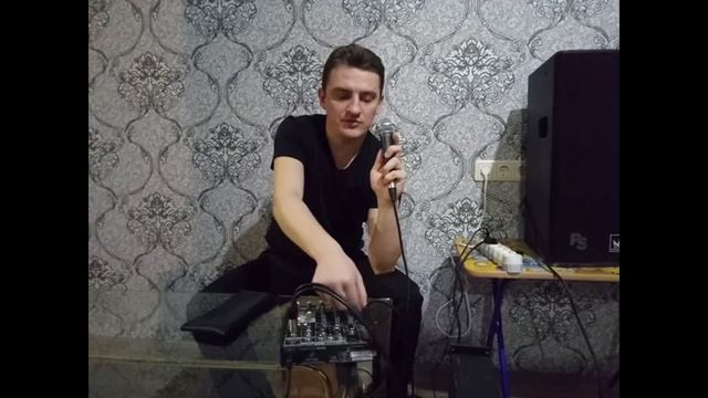 Обратная связь микрофона и как с этим бороться? смотреть онлайн