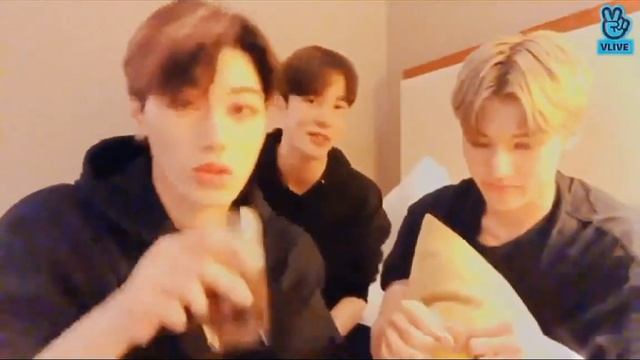 все устали от Усанов тем временем юнхо которому нравится за ними наблюдать ? смотреть онлайн