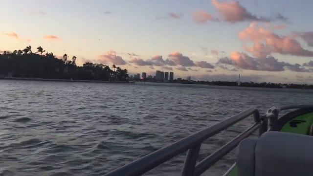 2017 Miami на катере с ветерком вокруг островов смотреть онлайн