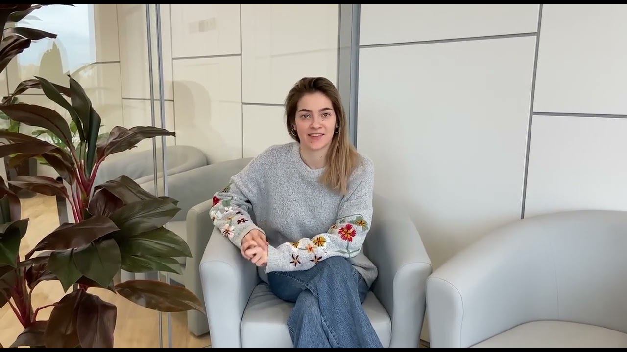 Екатерина | Сделала коррекцию Relex Smile со зрением -4,5 смотреть онлайн