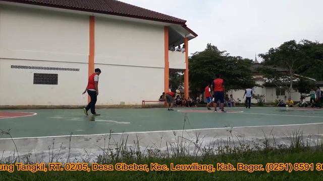 Yuk Nonton Santri SMA SUIS Main Futsall (Lucu tapi Seru) смотреть онлайн