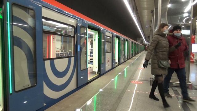 Станция м.Косино электропоезд 81-765.4 «Москва 2019» смотреть онлайн