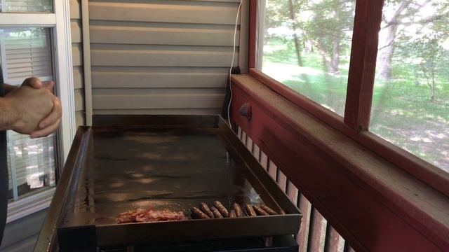 How to make Breakfast on the BLACKSTONE GRIDDLE - Everyday BBQ смотреть онлайн