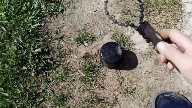 Простой ключ для откручивания масляного фильтра.