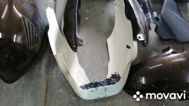Покраска мотоцикла HONDA CB 400 CANDY DARK CHERRY смотреть онлайн
