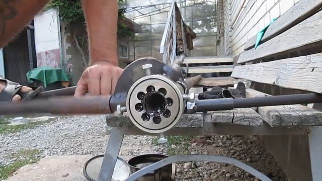 Нарезка резьбы на дюймовую штангу для бурения. смотреть онлайн