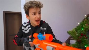 БИТВА ЗА ФАСТФУД ЭКСТРЕМАЛЬНЫЕ Битвы с НЁРФАМИ Все Серии Подряд! Nerf War