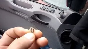 Рожок работает как поворот!!! Меняем всего один провод в фонаре прицепа!