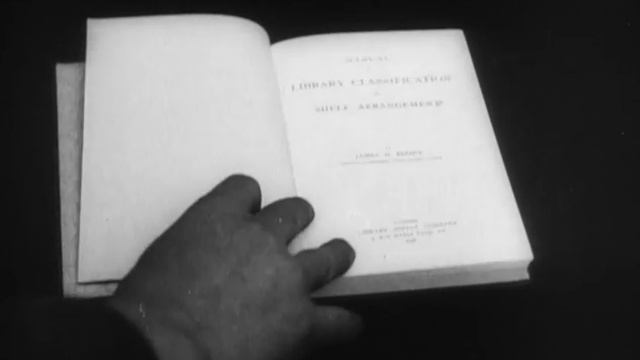 The Library at Work (1922) смотреть онлайн