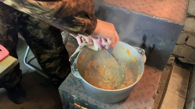 Готовлю в гараже на печке смотреть онлайн