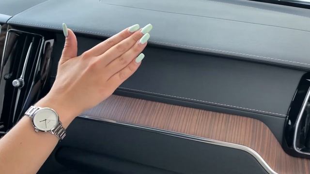 Обзор нового кроссовера Volvo ХС60 (Лот №01264075)