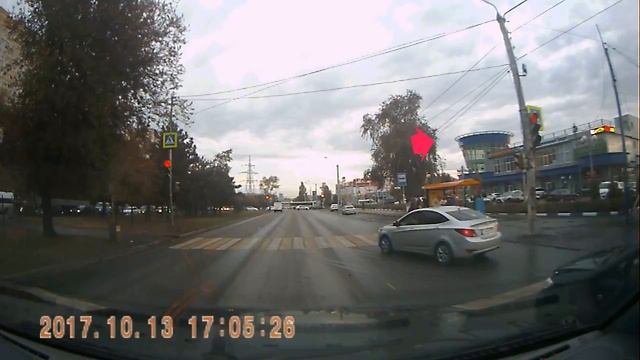 Она плевала на пдд. Беспредел на дорогах Ростова-на-Дону продолжается. смотреть онлайн