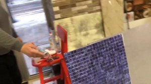 Как ПВХ Клеить на Плитку в ванной!