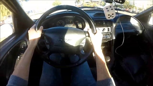 1995 Mustang GT 5.0 - Pulls/City Driving (POV) смотреть онлайн