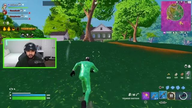 We Ate Only One Color Food While Playing Fortnite! (RED VS BLUE VS GREEN FOOD CHALLENGE) смотреть онлайн