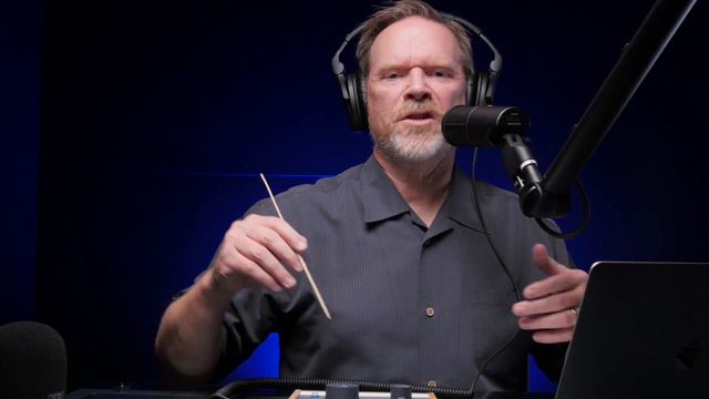 The sE DynaCaster crushes the competition (including the Shure SM7B) смотреть онлайн