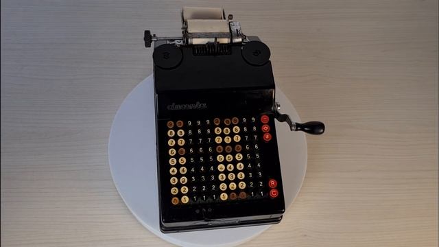 Old Calculator Duconta. In '40 years Ducati Motors built also this calculator. (Video N° 33) смотреть онлайн