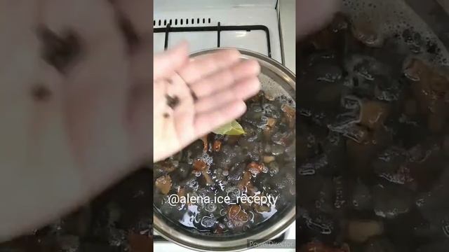 Грибной суп с плавленым сыром.