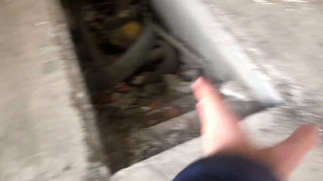 ПРОБРАЛСЯ НА ЗАБРОШЕННЫЙ ЗАВОД! *тут добывали и перемалывали руду* смотреть онлайн