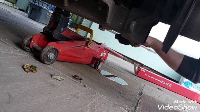 Rear shock absorber change on Peugeot Boxer, also Ducato, Relay and Promaster смотреть онлайн