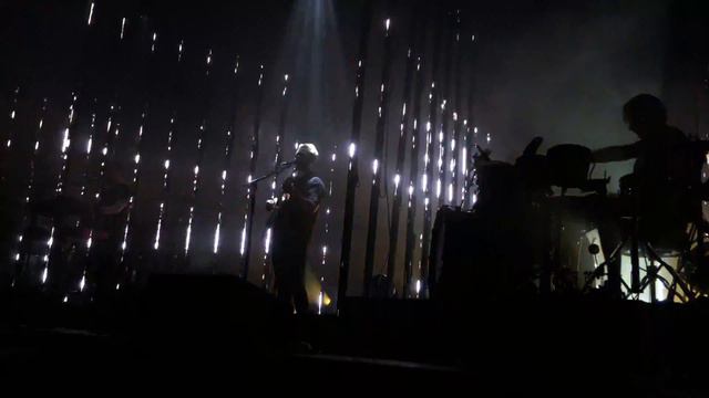 Alt-J - Breezeblocks (Live) смотреть онлайн