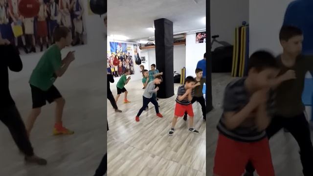 "Little Puncher" рабочие будни в БК "Атаман" смотреть онлайн