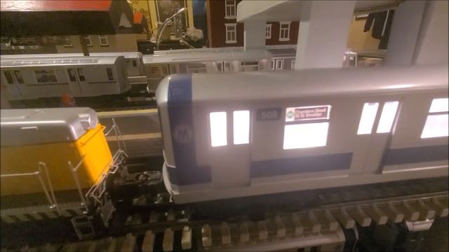 MTH NY Dock Railway GE 44-Ton Diesel Pulling R-46 Subway Cars смотреть онлайн
