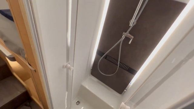 Adria Sonic Plus 700 SL смотреть онлайн