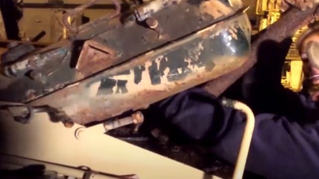 Неожиданная Находка Внутри Иракского Танка смотреть онлайн