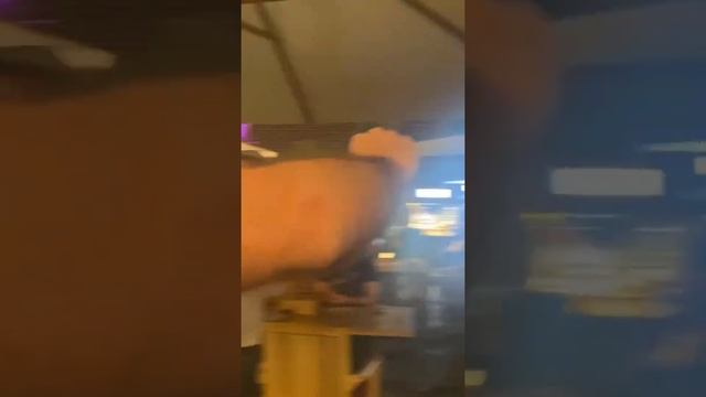Азербайджанская и Армянская музыка,в Грузинском ресторане Дубая. смотреть онлайн