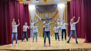 Флешмоб Я, ты, он,она вместе целая страна