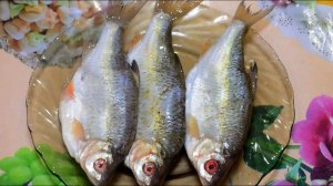 Малосольная селедка из плотвы в домашних условиях.